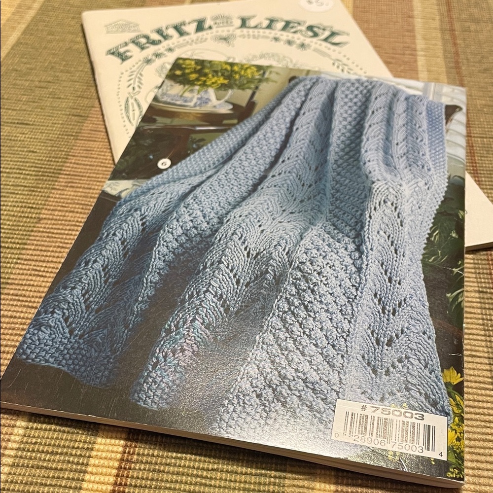 Beginner's Guide Knit Stitches Book - Picture 5 of 7